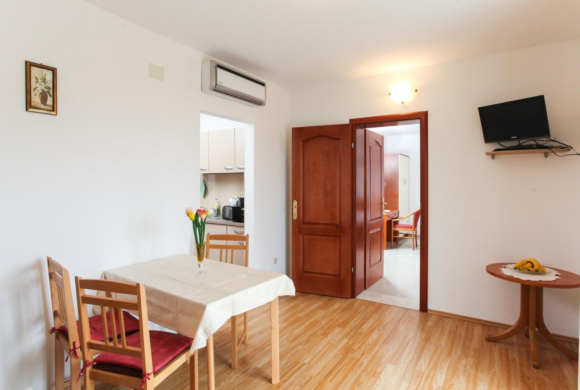 Apartments Ana 洛帕德 客房 照片