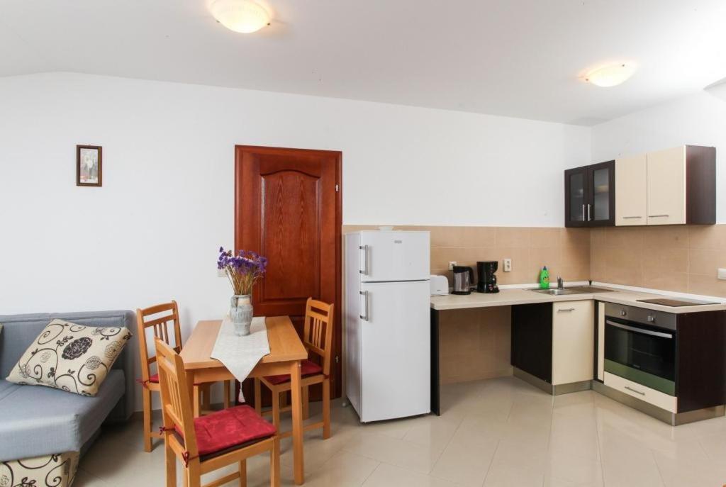 Apartments Ana 洛帕德 客房 照片