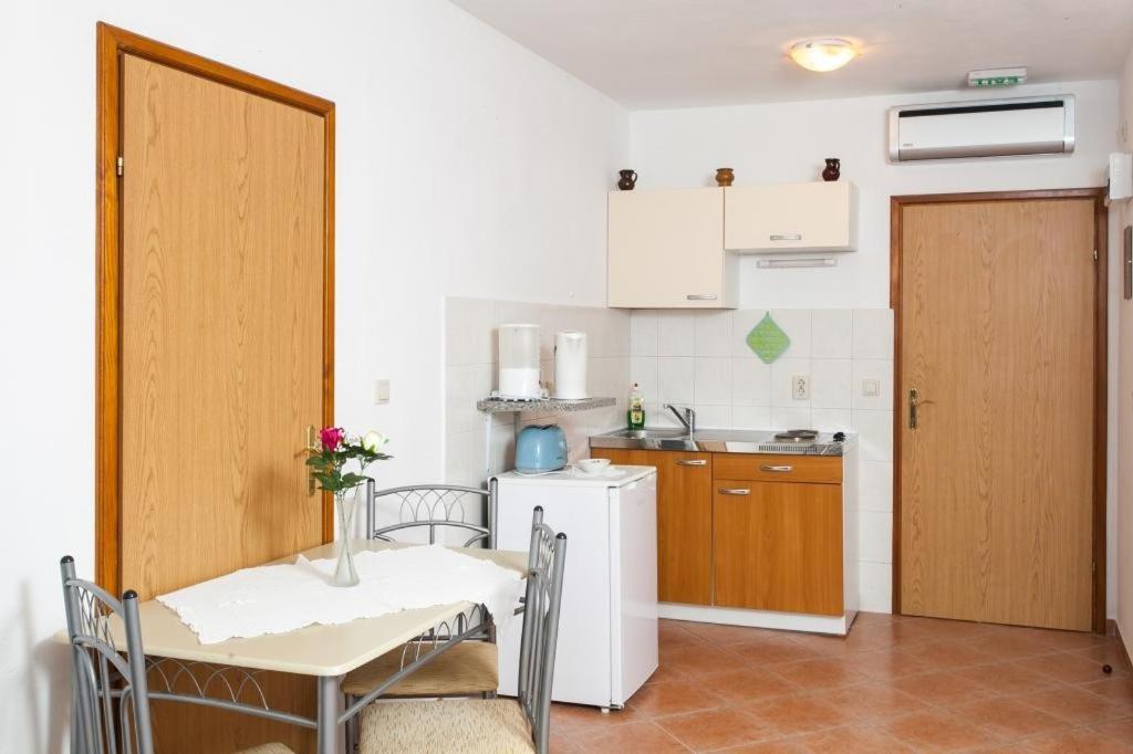 Apartments Ana 洛帕德 客房 照片